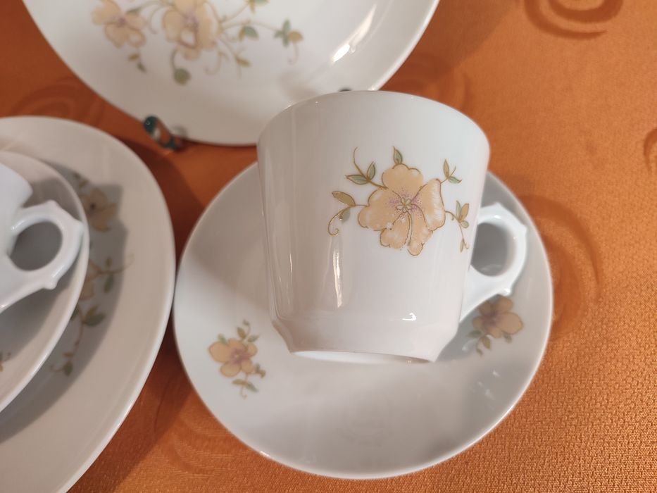 Śliczne stare trio porcelana Kahla
