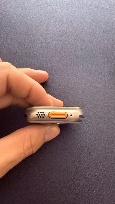 Apple Watch Ultra 1 49 mm Titânio + 3 braceletes e carregador