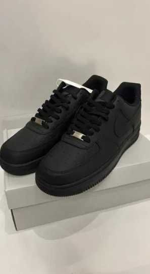 Czarne Nike Air Force 1 38