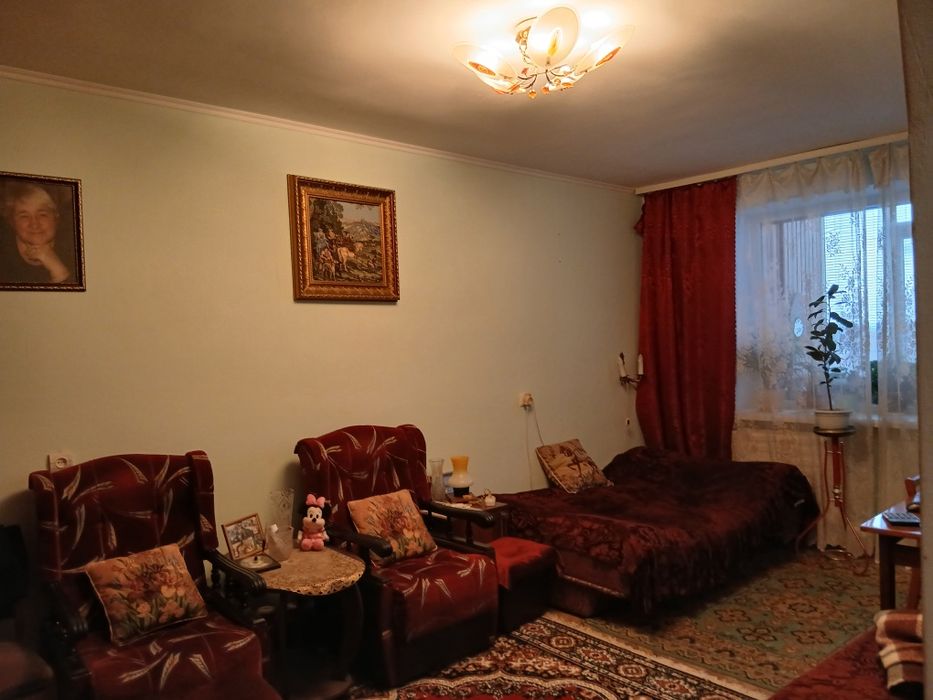 Продам однокомнатную квартиру в Чернигове.