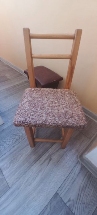 Продам Маленькие Стульчики 3 штуки