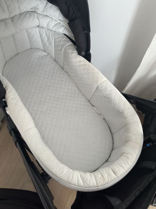 Zestaw wózek 2 w 1 plus fotelik z bazą