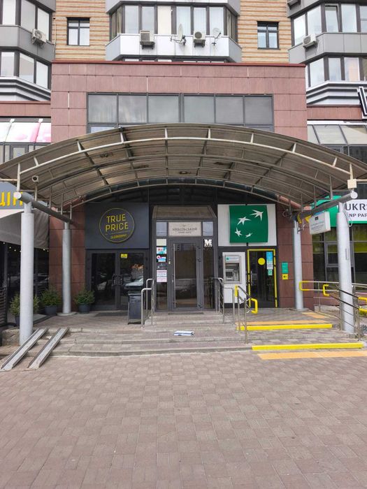 Продаж офісу вул. Микільсько Слобідська, 1А, 167м2, 3пов
