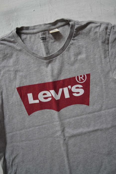 szara koszulka levis męska S levi's logo