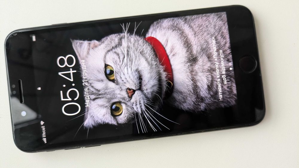 Смартфон Apple Iphone 7 plus 32Gb a 17 7 8