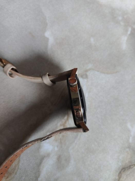 Smartwatch Huawei Watch GT 3 42mm Elegant Złoty + Ładowarka
