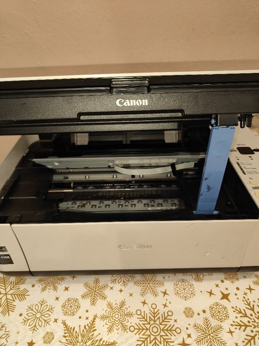 Принтер Canon Pixma MP250, в досить доброму стані.