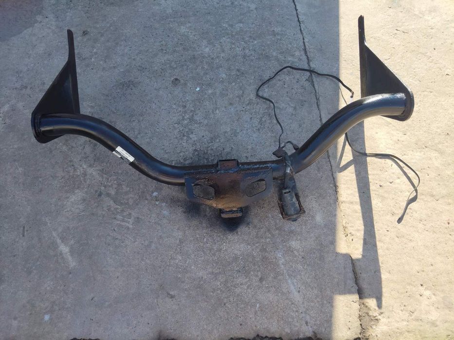 2018 год Ford escape продается фаркоп