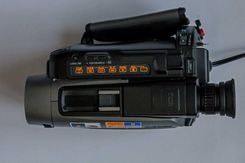Відеокамера SONY Handycam CCD-TRV62