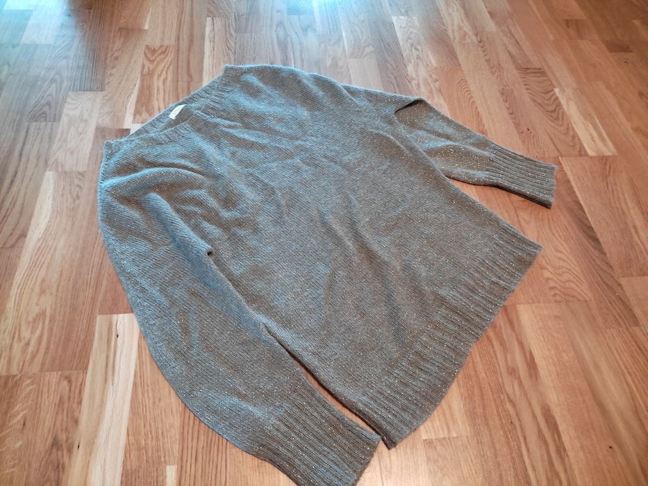 Jak nowy beżowy sweter z błyszczącą nitką r. S/36 Promod