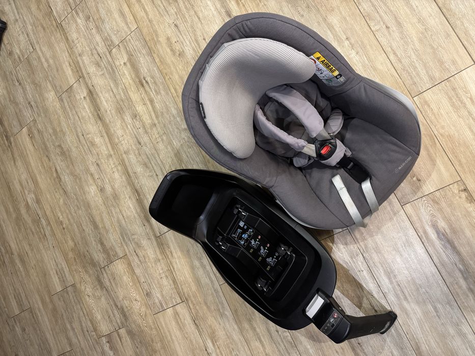 Fotelik samochodowy Pearl+ baza Maxi Cosi