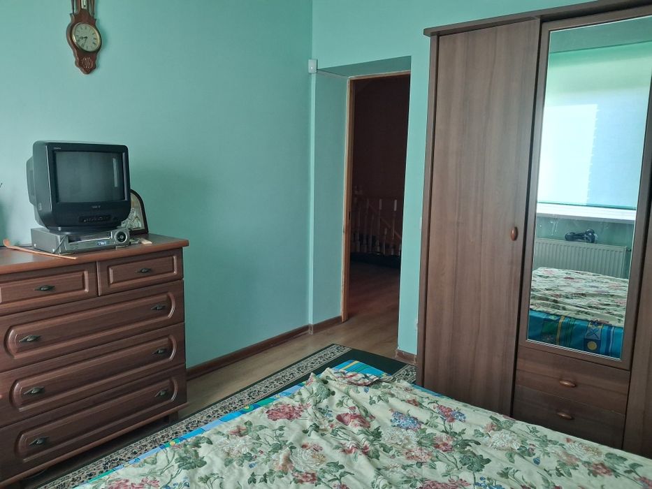 Продам свій 2повеерхови житловй  будинок у Вишгороді
