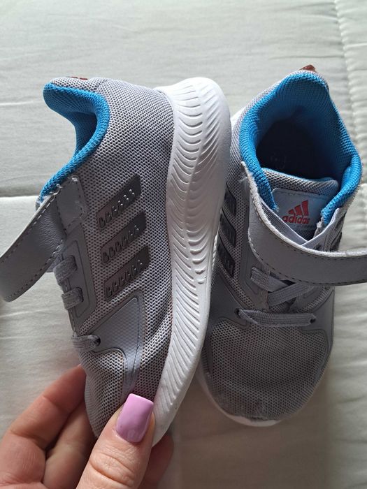 Sapatilhas Adidas 23
