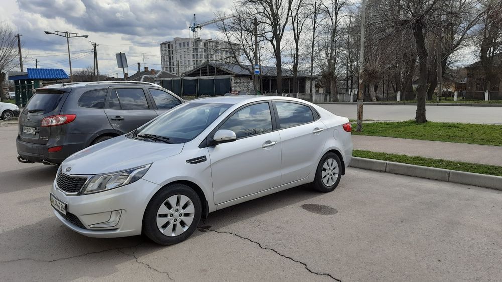 Кіа Ріо 2012 1.6 бензин власник