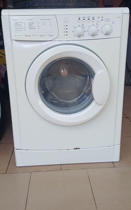 Пральна машина Indesit