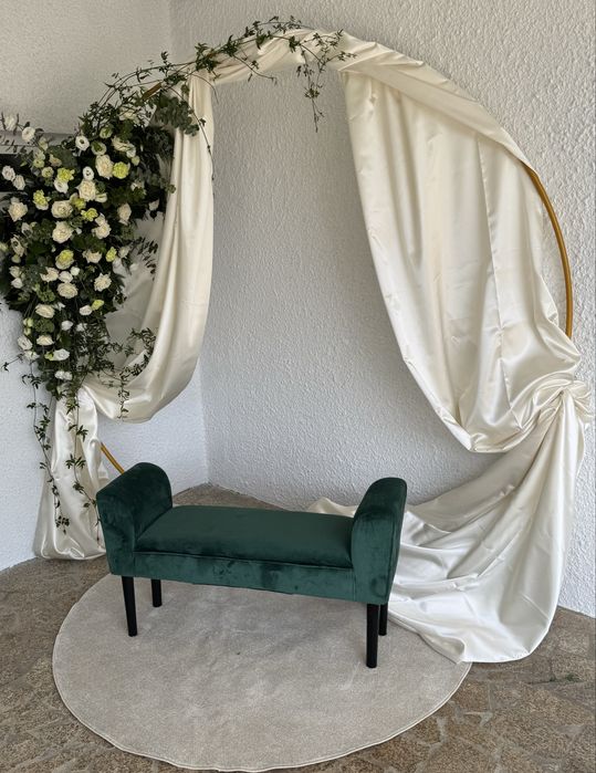 Banqueta verde com pes