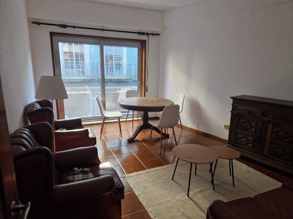 Apartamento T1 para arrendar - Cedofeita