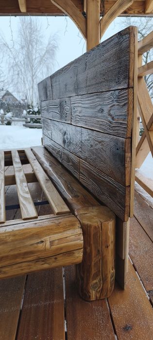 Łóżko ze starych bali drewnianych 160x200