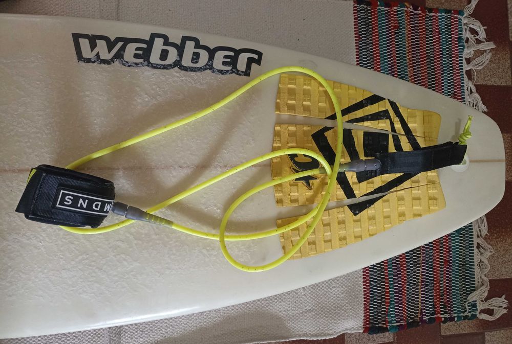 Prancha de Surf Weber 5’8 – Estado Impecável – Completa