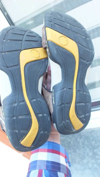 Super sandały skóra marki Clarks plus w roz 44 1/2