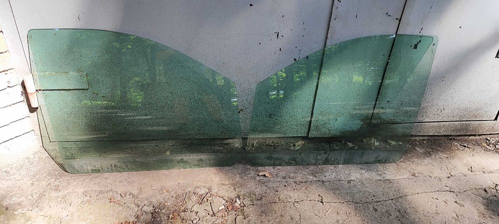 Стекло водительское, стекло пассажирское Mercedes Vito 639