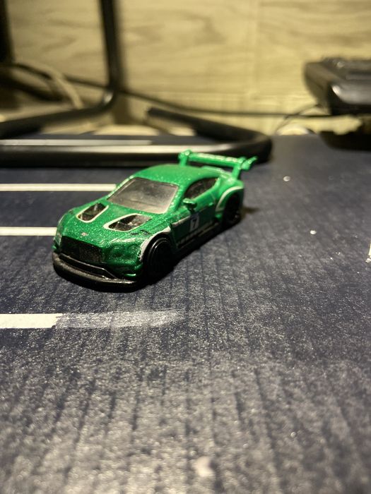 Bentley Continental GT 2018 - Green - Hotwheels - loose