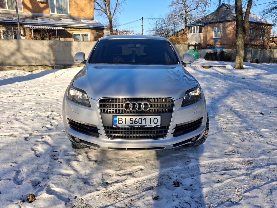 Продам Audi Q7 Quattro(без вкладень)