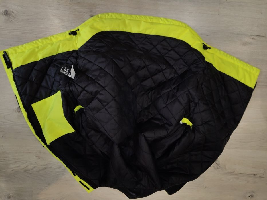 Kurtka robocza marki Helly Hansen