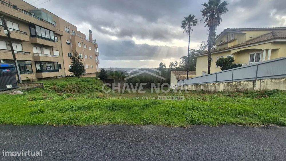 Terreno Urbano para Moradia de 4 Frentes, em São João de Ver — São João de Ver, Aveiro