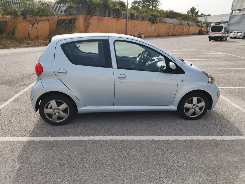 Toyota Aygo 1.0 VVT-i - 5 Portas - AC
