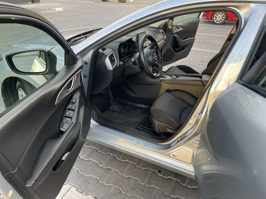 Mazda 3 2018 • 2.0 • Автомат • USA