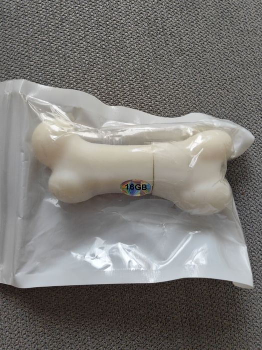 Флешка кістка 16гб