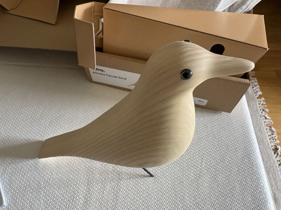 Vitra Bird Eames
