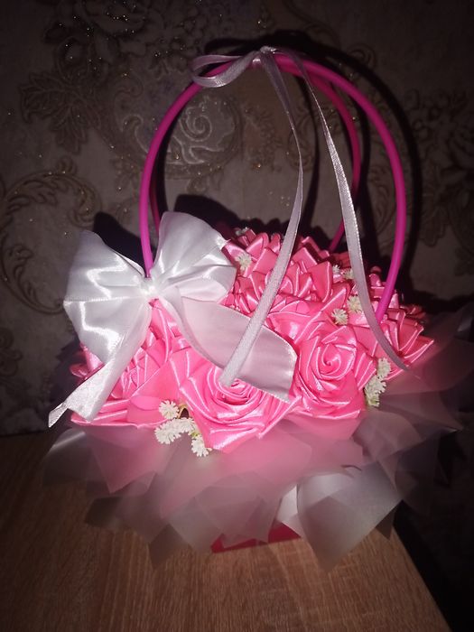 11 рожевих троянд