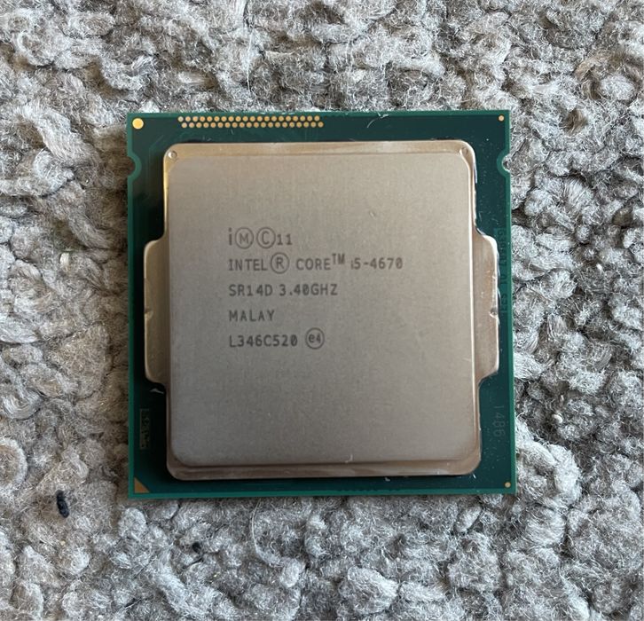 Motherboard com CPU e memoria RAM