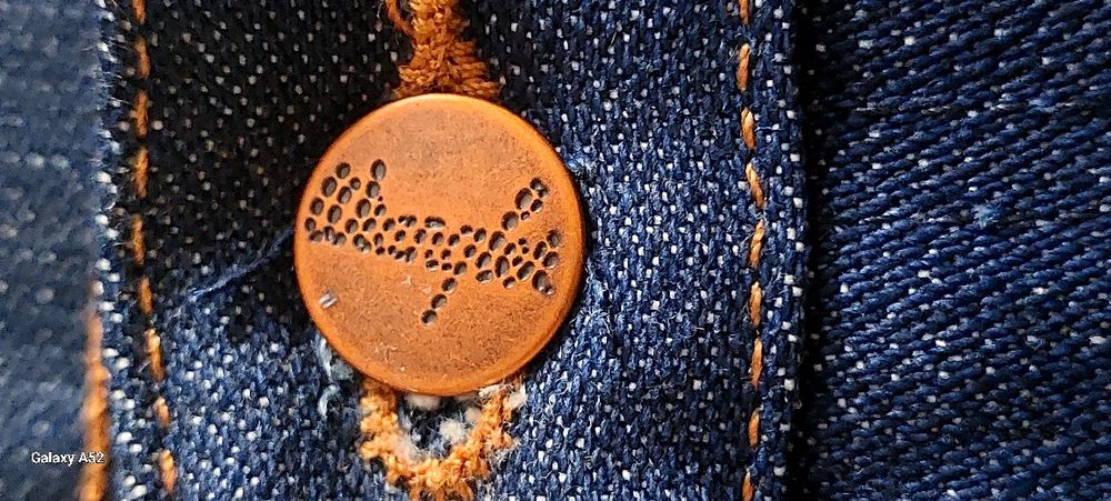 Продам новые джинсы Wrangler  модель 935 NAY