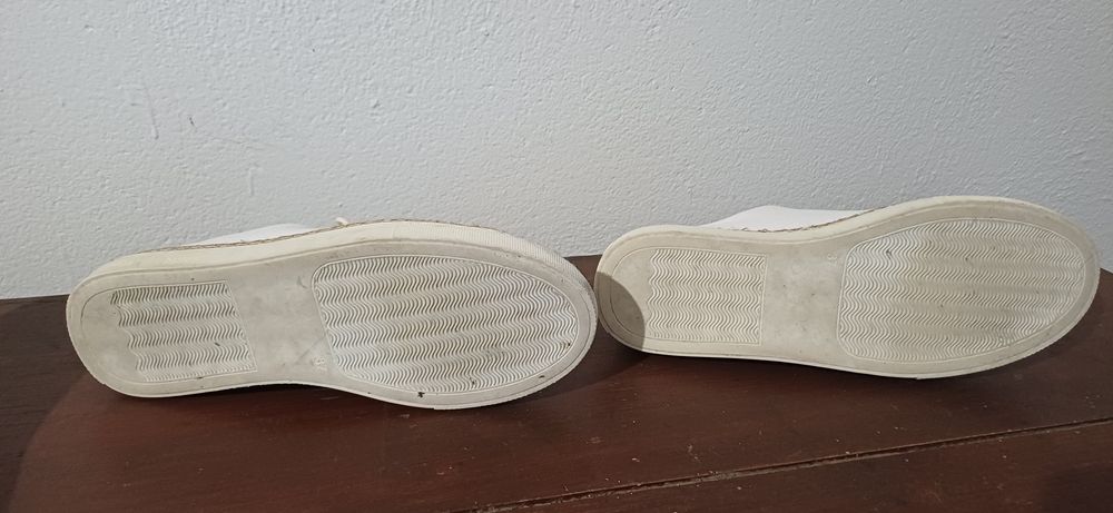 Sapato branco Hush Puppies