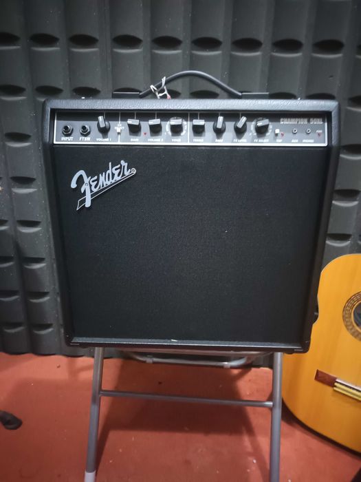 Amplificador Fender Champion 50XL