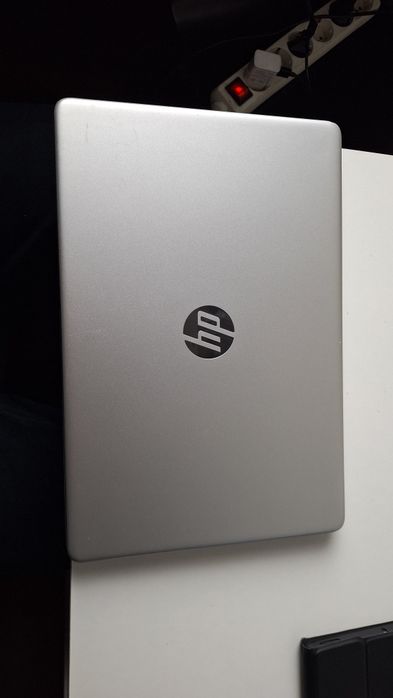 HP 15s | i7 | 16GB RAM | 1TB SSD | Com Fatura