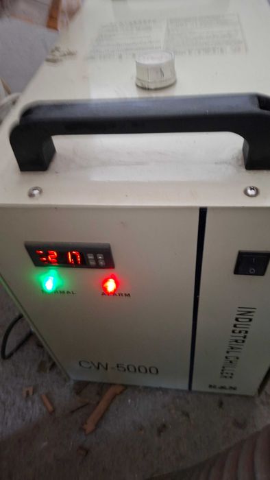maquina de corte e gravação a laser