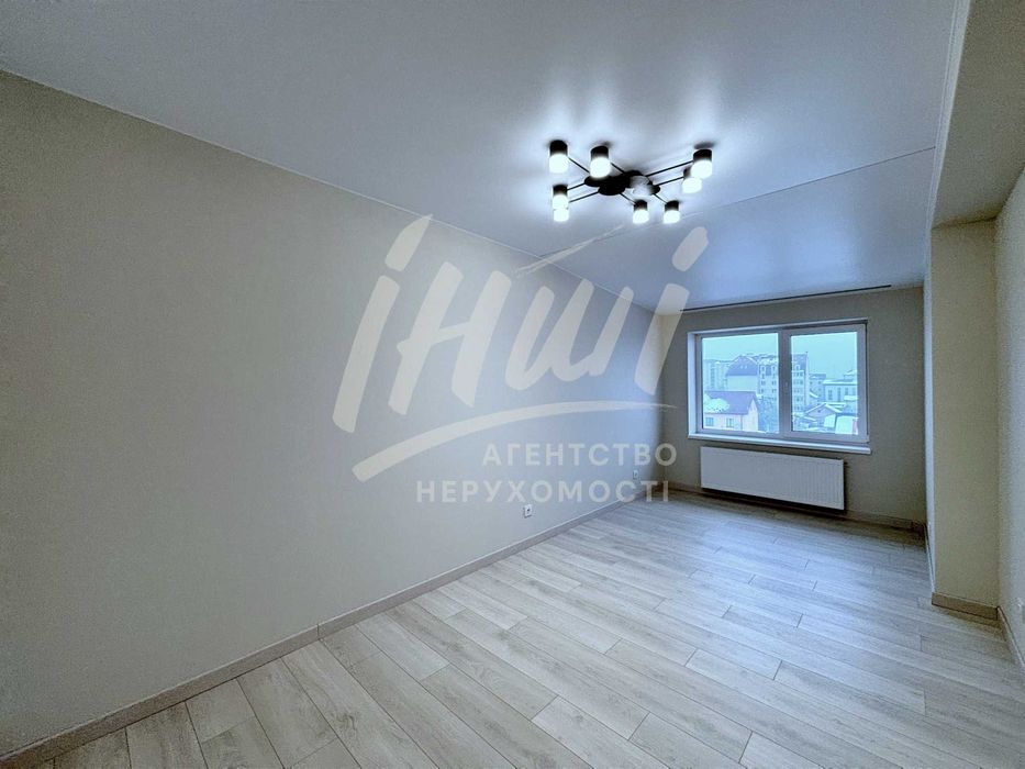 Центр міста | 2-х кімнатна квартира з ремонтом. Постанова\євідновлення