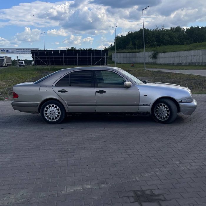 Mersedes-Benz W210 2.2CDI