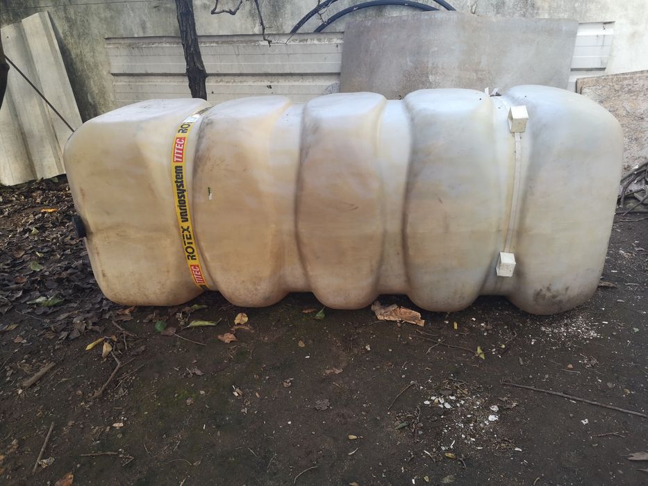 Contentor / Depósito / Cisterna 1000 Litros