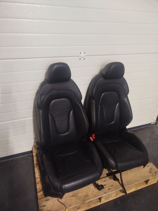 Conjunto Bancos em Pele Audi TT 8J