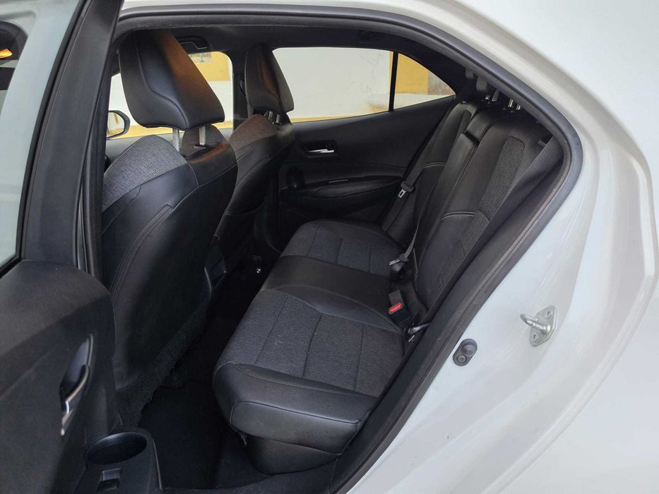 Corolla 1.8HSD Confort Pack Sport NACIONAL