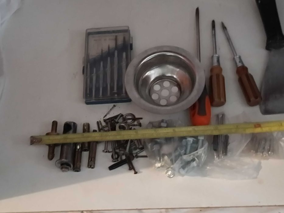 Chaves de Fendas Parafusos e acessórios