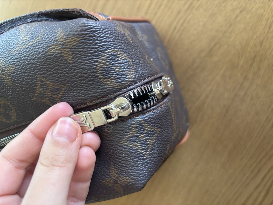 Elegancka kosmetyczka podróżna Louis Vuitton Monogram