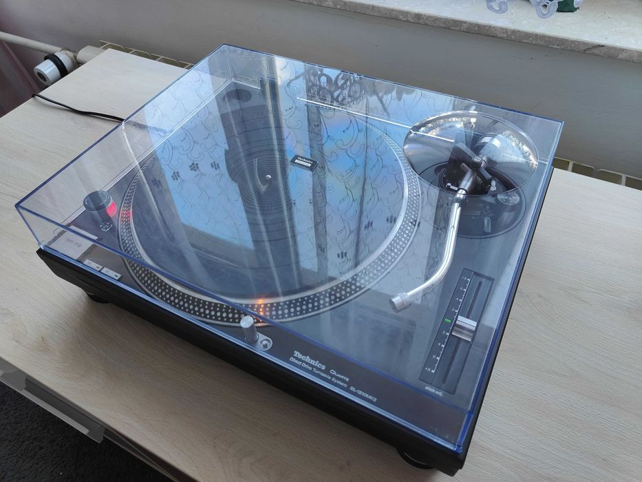 Gramofon Technics SL-1210MK2 czarny PO SERWISIE