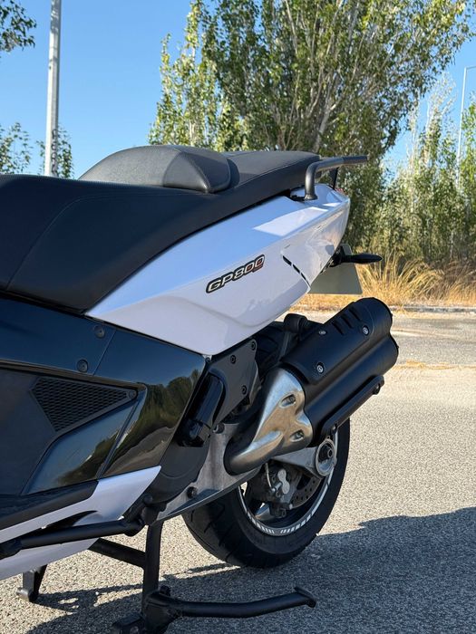 Gilera GP 800 (como nova)