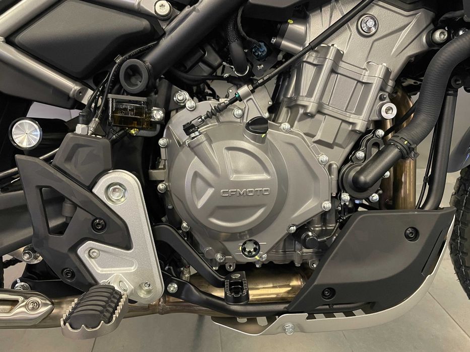 Мотоцикл CFMOTO 450MT